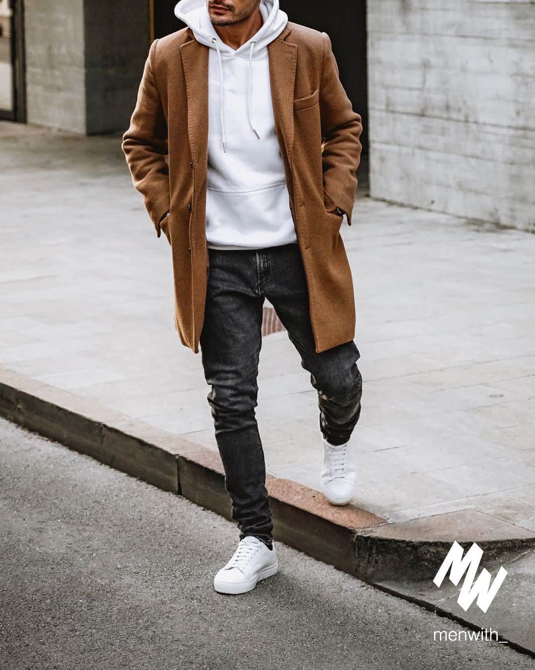 Men Withのインスタグラム：「Very nice outfit worn by our dear friend @elioministeri 👌🏽 #menwithstreetstyle」