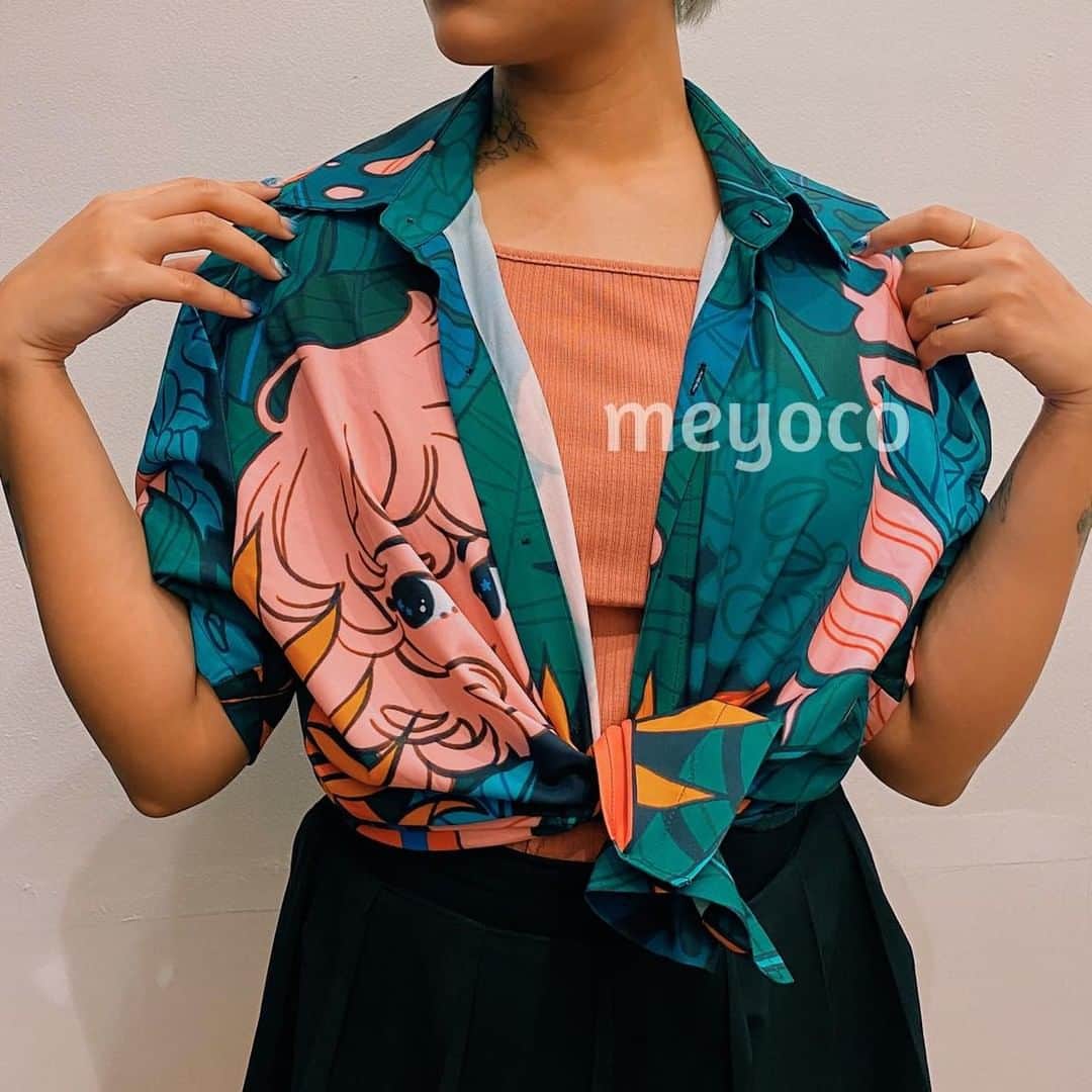 meyocoさんのインスタグラム写真 - (meyocoInstagram)「Forest Girl and Ocean Girl button ups are still available from my apparel store! 🌲🌳 Link in bio! 🌊☔️」2月7日 0時05分 - meyoco