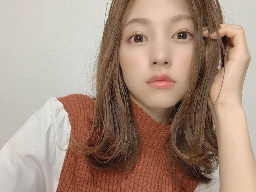 高木悠未のインスタグラム：「ストーリーで前髪ありorなし アンケートとってる🐰意見聞かせて下さい」