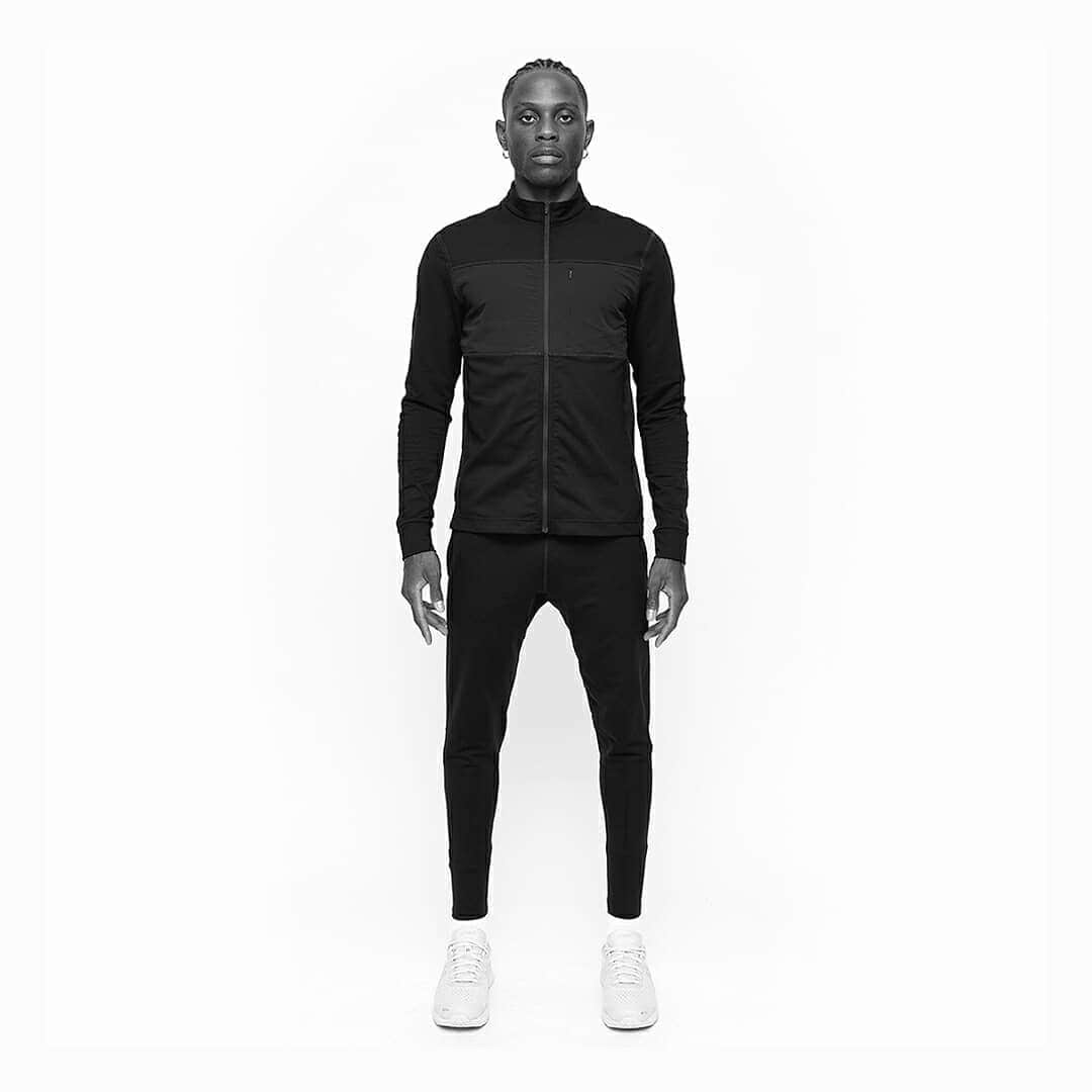 のインスタグラム：「Featuring multi-panel construction, the Power Stretch® Pro™ Running Tight combines dynamic 4-way stretch and lightweight breathability.  Polartec®'s innovative dual-knit fabric provides a durable, abrasion-resistant surface, while Dot Air's superlight mesh increases airflow and offers advanced moisture-wicking action.  Shop a limited restock of performance-driven styles from our Polartec® x Reigning Champ collection — available online at reigningchamp.com.」