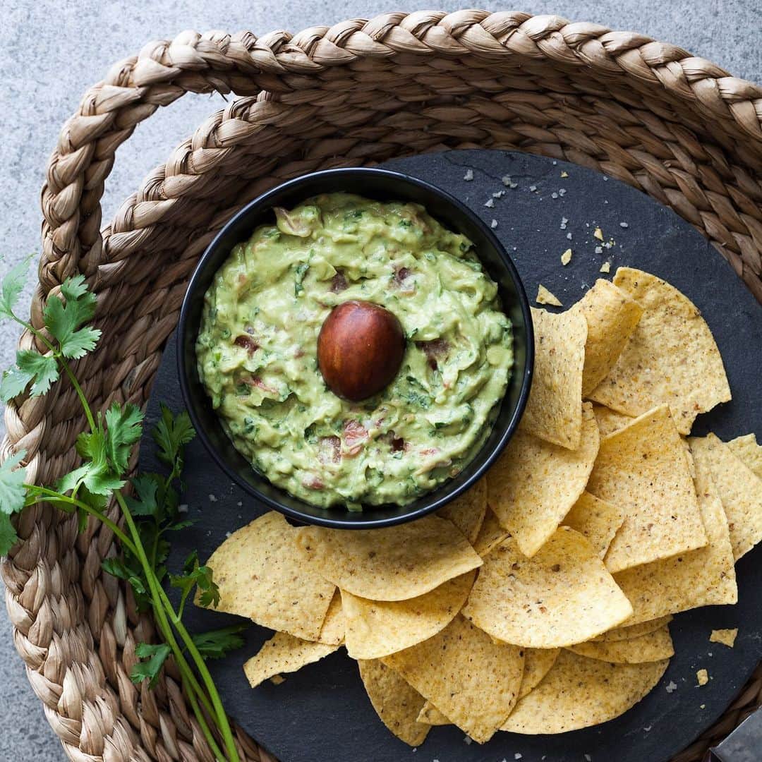 Vitamix Global Headquarters Real foodさんのインスタグラム写真 - (Vitamix Global Headquarters Real foodInstagram)「Which dip are you rooting for this weekend? 🏈 Get all three recipes at the link in bio! • 📸 : Red Salsa  📸 : Guacamole  📸 : Not-So Cheese Sauce •」2月7日 1時16分 - vitamix