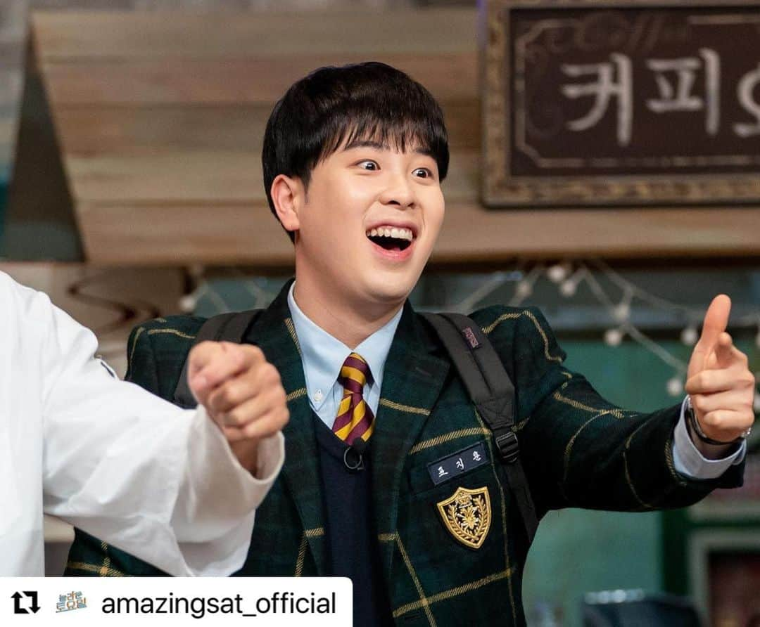 キム・ドンヒョンさんのインスタグラム写真 - (キム・ドンヒョンInstagram)「놀토 최초 1노래+1간식🔥😃 #Repost @amazingsat_official with @make_repost ・・・ 엄텅 놀람」2月7日 1時23分 - stungunkim