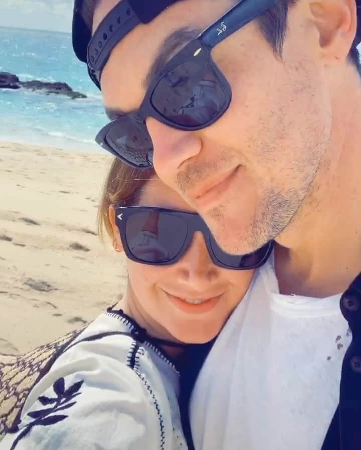 アシュレイ・ティスデイルのインスタグラム：「Exactly one year ago... on vacation in my favorite place before the world stopped. Oh how I miss vacations 😭 oh how I miss traveling」