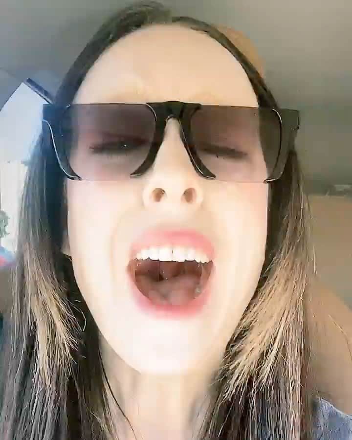 アリー・エックスのインスタグラム：「Comment best release of this week in the comments (hint there is only one right answer).」