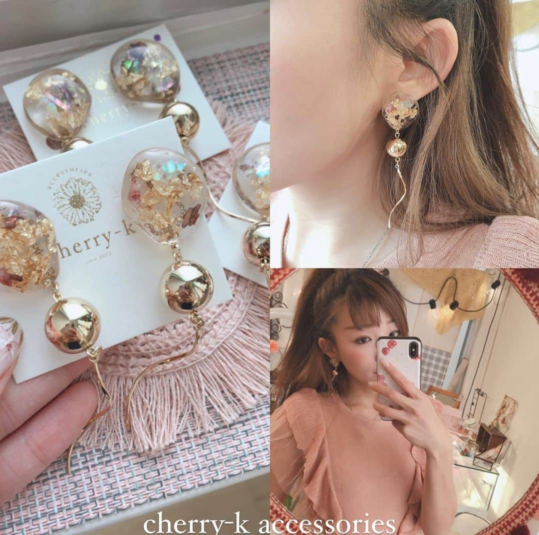 Fleur Fleurのインスタグラム：「睇咗我哋嘅Facebook直播未啊？😘 今次介紹咁多新嘅耳環款 係農曆新年前買啲新耳環 歡迎上嚟門市參觀或者直接訂購🥰💖  watsapp: 5572-9458 銅鑼灣門市地址： 銅鑼灣恩平道52號2樓A室」