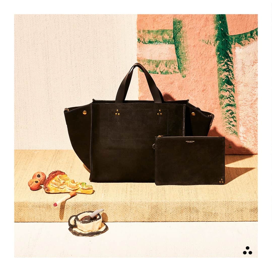 ジェロームドレイフュスのインスタグラム：「The new icon: Leon Noir in medium . . Art Direction @carolinnerennequin Photo @pierr_antoine #jeromedreyfuss #leon #jeromedreyfussleon #rootsdeluxe #ss21」