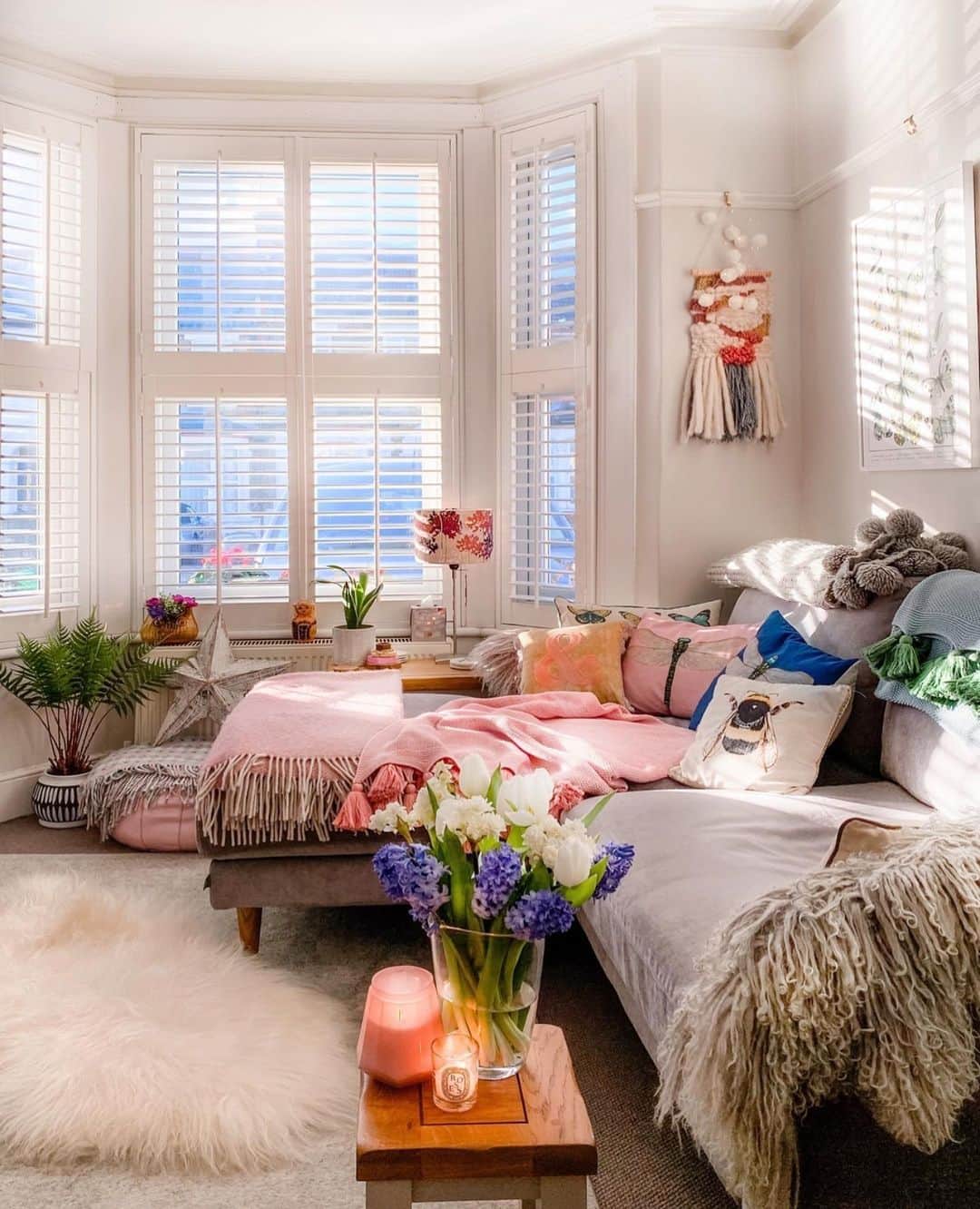 My Interiorのインスタグラム：「Enjoy the moment home of @littlehouseinlondon」
