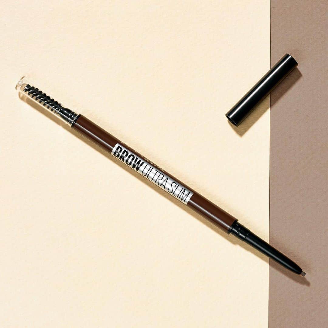 Maybelline New Yorkさんのインスタグラム写真 - (Maybelline New YorkInstagram)「Get perfect brows every time with #browultraslim! 😍 This pencil lets you create hair-like strokes for defined natural-looking arches. What’s your brow shade? Drop it in the comments! #mnybrows」2月7日 3時50分 - maybelline