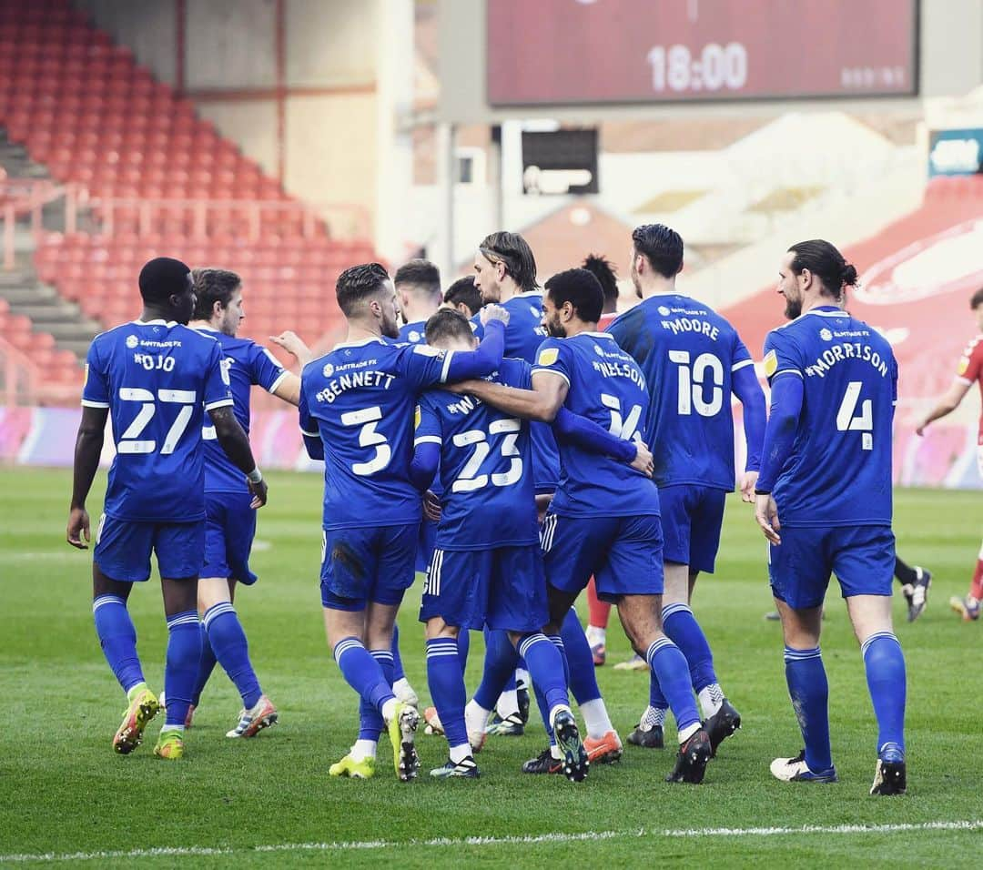 ジョー・ベネットのインスタグラム：「Derby win 🔥😍🙌🏼」