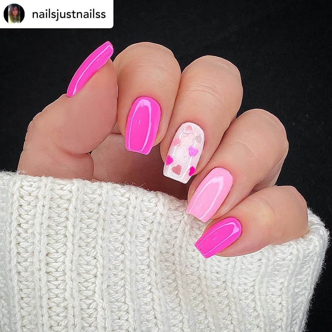 Nail Designsさんのインスタグラム写真 - (Nail DesignsInstagram)「Credit • @nailsjustnailss Another VDay mani using colors by #colorclubnaillacquer : Choose Happiness  Gemini Vegetarians  French Tip The Bend and Snap . .  #nailart #showmynails  #маникюр #дизайнногтей #uñasdecoradas  #naildesign  #nailitdaily #nails2inspire #nailsjustnailss #nailspafeature #nailitmag #nailfashion #naturalnails #pinknails #vdaynails #colorclub」2月7日 4時15分 - nailartfeature