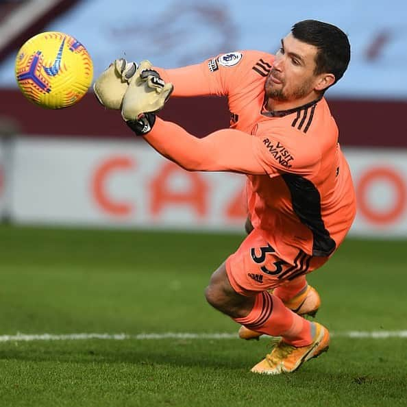 マシュー・ライアンのインスタグラム：「Wanted it so badly to be the perfect start with a win and clean sheet, gutted it didn’t eventuate. Proud moment today, but already focused on our next objective(s). Thank you all for the wishes for my debut and the warm welcome. @arsenal」