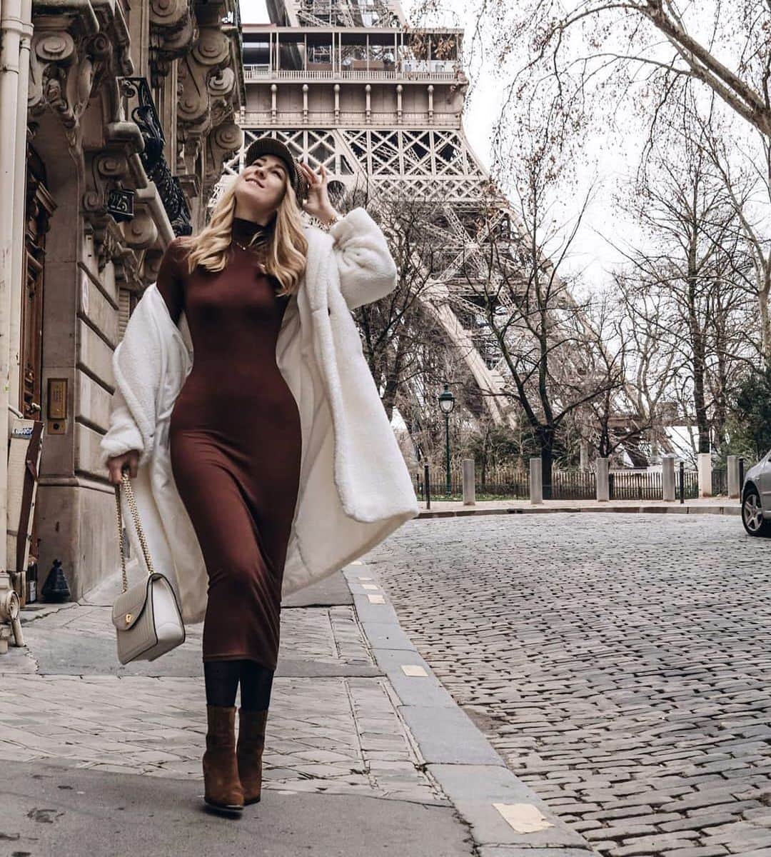 SHEINのインスタグラム：「Dreaming of Paris ☁️🏹 @genialegenia  Shop Item #: 1782480  #SHEINgals #SHEINstyle #SHEINSS21 #chic #fashionlook」