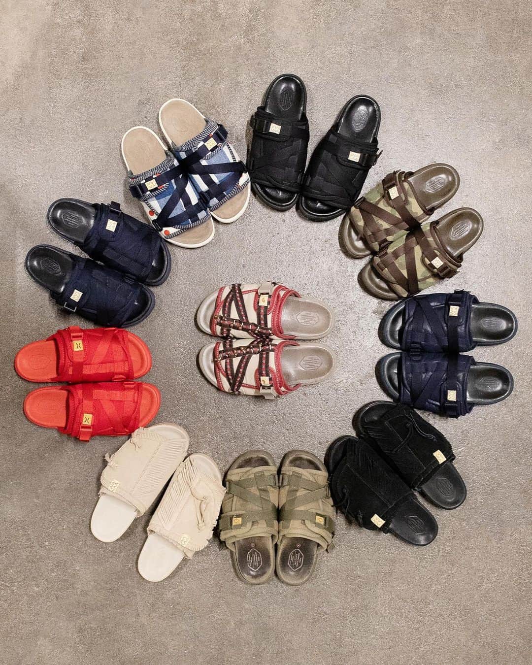 HYPEBEASTさんのインスタグラム写真 - (HYPEBEASTInstagram)「@hypebeastkicks: For our latest 'Sole Mates' feature, we spoke to @chinatownmarket founder, @mikecherman about the visvim Christo becoming his footwear of choice throughout his career, discusses how a sandal can be a proper luxury item, and more. Click the link in bio for the full feature.⁠⁠ Photo: Mike Cherman」2月7日 4時39分 - hypebeast
