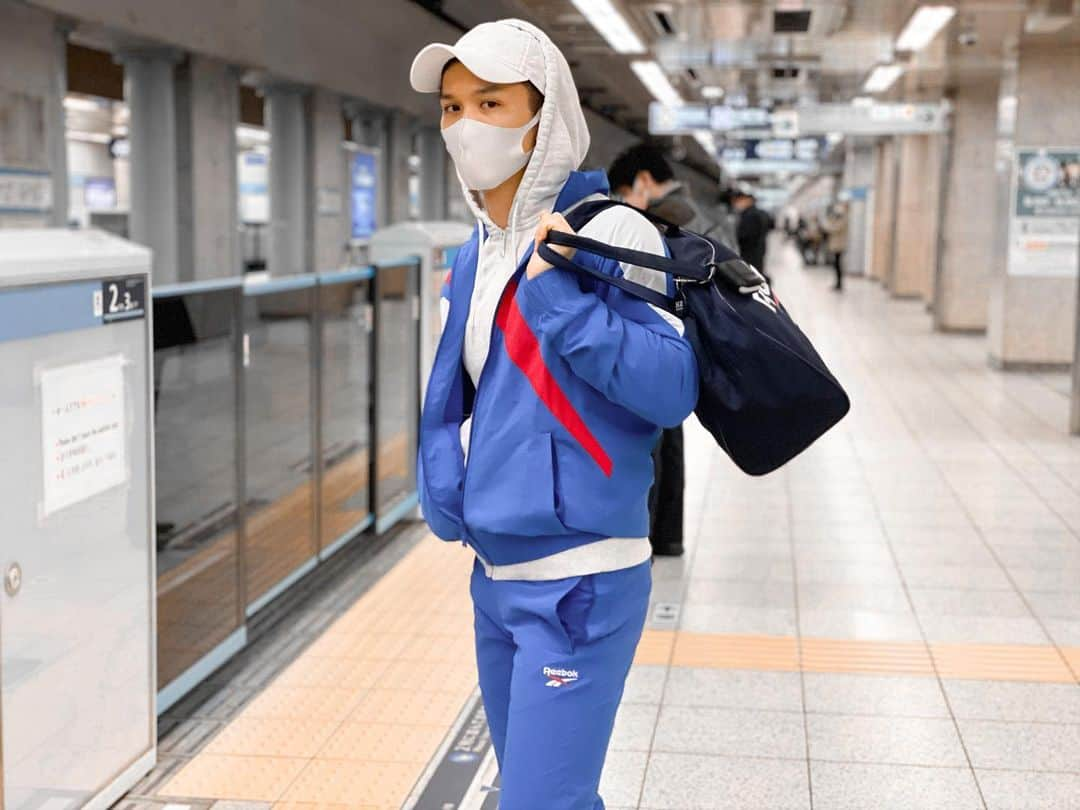 島村麗乃のインスタグラム：「﻿ ﻿ ﻿ ﻿ ﻿ 見た目は消費期限付き﻿ 中身は死ぬまで﻿ ﻿ ﻿ どんなに今筋肉が凄かろうと﻿ どんなに今可愛かろうと﻿ 自分の努力を認めてあげられないと﻿ 歳を取った時に﻿ 自分を肯定する要素がなくなっちゃうよ﻿ ﻿ ﻿ どんなに画像の加工しても﻿ ありのままの自分を肯定できなきゃ﻿ リアルでは幸せにはなれないよ﻿ ﻿ ﻿ ボディメイクを通して磨くのは﻿ 見た目じゃなくて自分の心﻿ ﻿ ﻿ ﻿ ﻿ ﻿ #ReebokPartner﻿ #Reebok﻿ #Reebokone﻿ #筋トレ﻿ #パーソナルトレーナー﻿ #fitness﻿ #筋肉﻿ #己をハックせよ﻿ #筋肉をハックせよ﻿ #遊びじゃねぇから﻿ ﻿ ﻿ ﻿ ﻿ ﻿」