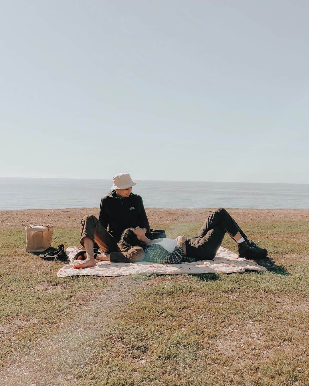 W E Y L I Eのインスタグラム：「What do we name this K-drama? 😂 Some candid moments from yesterday’s adventure 👒」