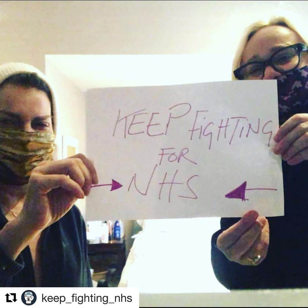 ナタリー・インブルーリアさんのインスタグラム写真 - (ナタリー・インブルーリアInstagram)「So proud of both of you, love you to bits 💙support NHS who are risking their lives daily for us.   #Repost @keep_fighting_nhs with @get_repost ・・・ Our star @milica_kastner @twostagefours with our co-producer @pipgillentertainment Fighting hard for our brilliant NHS who fights hard for us 💙 @nhsmillion   KEEP FIGHTING 🥊 KEEP SMILING 💙 We can fight this!   You can watch the brilliant @milica_kastner in the KEEP FIGHTING #nhs campaign along with all the other amazing stars 🥊 LINK IN BIO.... 💙  WEAR YOUR MASK WASH YOUR HANDS KEEP YOUR DISTANCE #handsfacespace   Please DONATE to a charity close to your heart DONATE NOW 💙  #keepfighting #nhs #nhsheroes #covid_19 #pandemic #virus #vaccine #nhscharitiestogether #nhscharities #lockdown #2021 #care #love #nurse #nurselife #doctor #hospital #lockdownlife 💙」2月7日 5時25分 - natalie_imbruglia