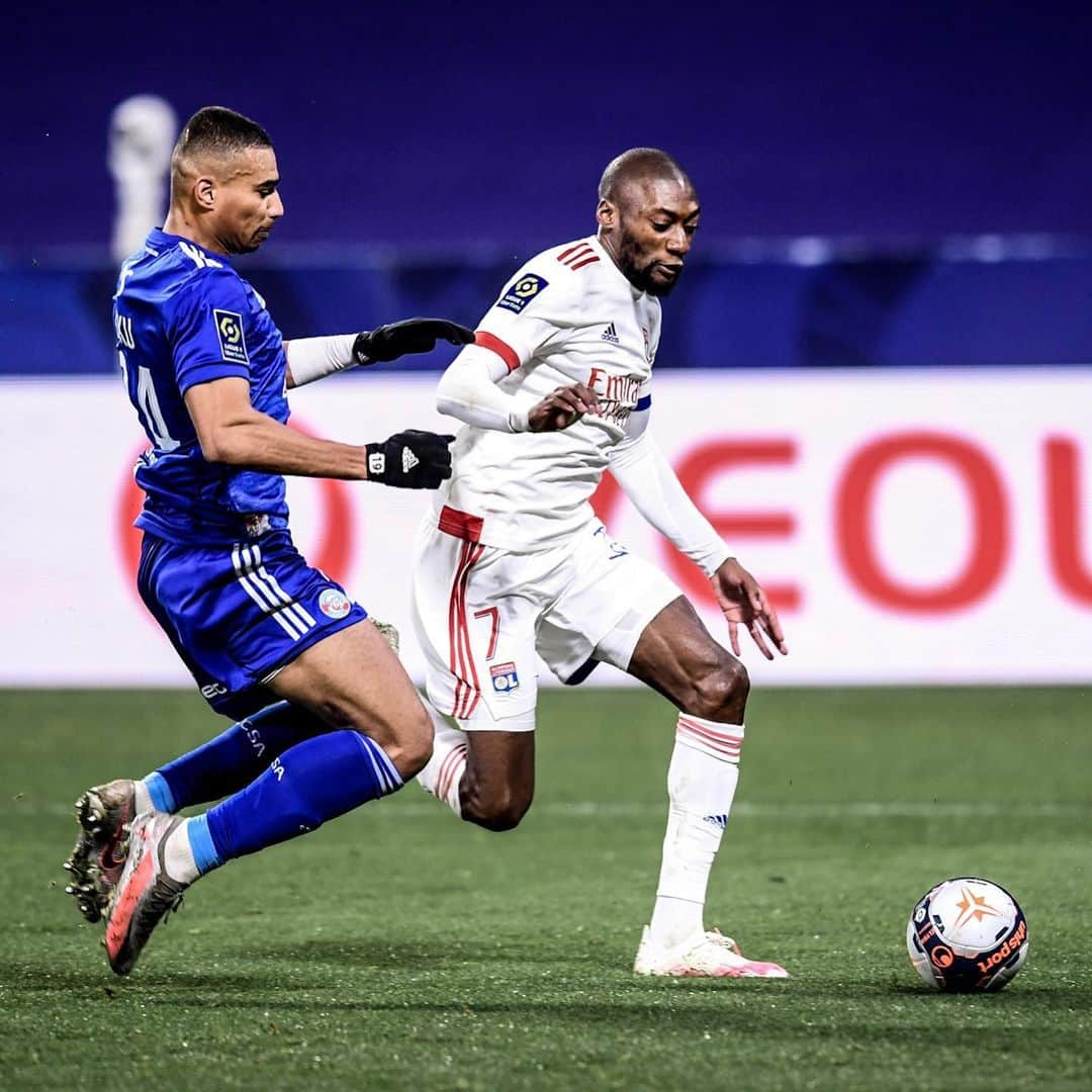 リーグ・アンさんのインスタグラム写真 - (リーグ・アンInstagram)「👉 ⚽️ @memphisdepay ⚽️ 👈  🌪 L'@ol déroule facilement et récupère la première place en attendant le match du @losclive 🔝 !  🆚 #OLRCSA (3-0)  Lyon roll at home and go provisionally top of the table! • • #Ligue1UberEats #OL #OlympiqueLyonnais #GroupamaStadium #Lyon」2月7日 5時22分 - ligue1ubereats