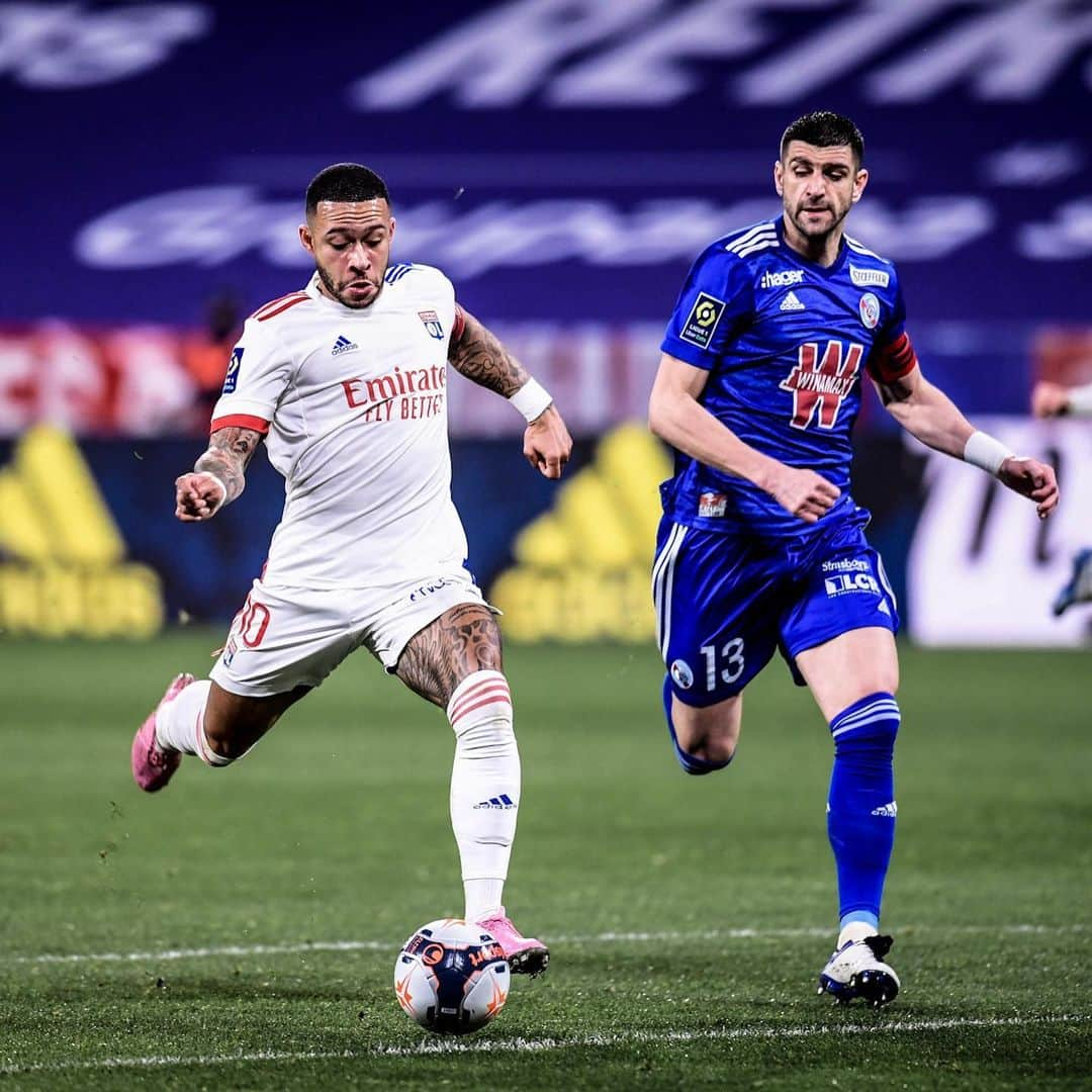 リーグ・アンさんのインスタグラム写真 - (リーグ・アンInstagram)「👉 ⚽️ @memphisdepay ⚽️ 👈  🌪 L'@ol déroule facilement et récupère la première place en attendant le match du @losclive 🔝 !  🆚 #OLRCSA (3-0)  Lyon roll at home and go provisionally top of the table! • • #Ligue1UberEats #OL #OlympiqueLyonnais #GroupamaStadium #Lyon」2月7日 5時22分 - ligue1ubereats