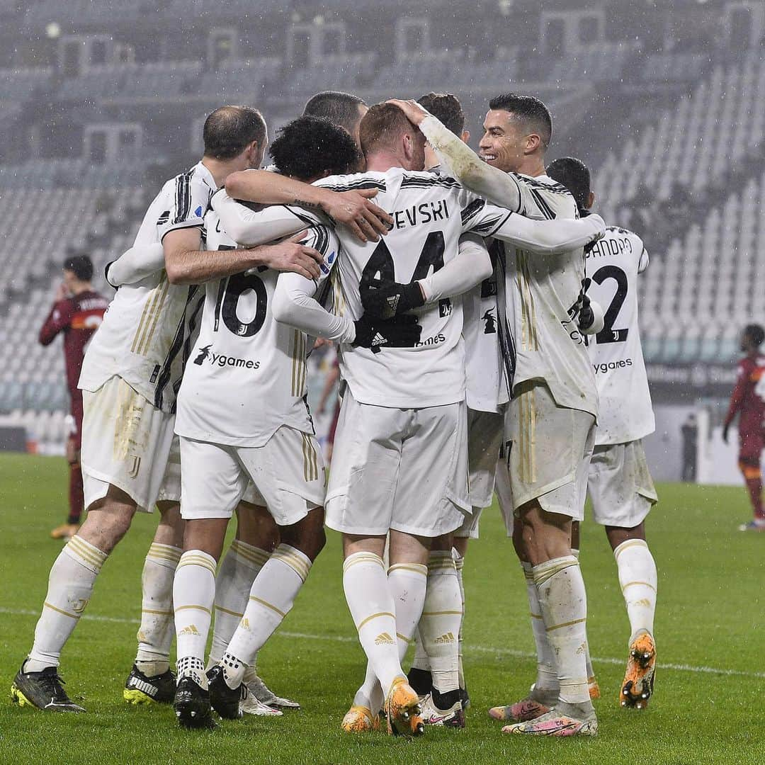 アンドレア・ピルロさんのインスタグラム写真 - (アンドレア・ピルロInstagram)「Compatti e cinici.. da squadra. @juventus #juveroma」2月7日 5時37分 - andreapirlo21