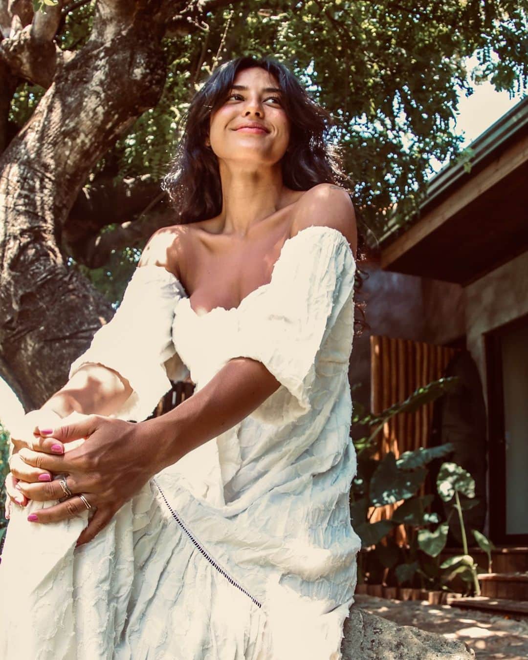 Yanna Lavigne 稲垣アンのインスタグラム：「A vida traz surpresas e sempre me traz até aqui @vilasalganoronha . Desde o primeiro ano, e avante ! Gratidão e parabéns pelo cultivo de um lugar tão especial @brudirienzo @neuronha amo muito vocês.」