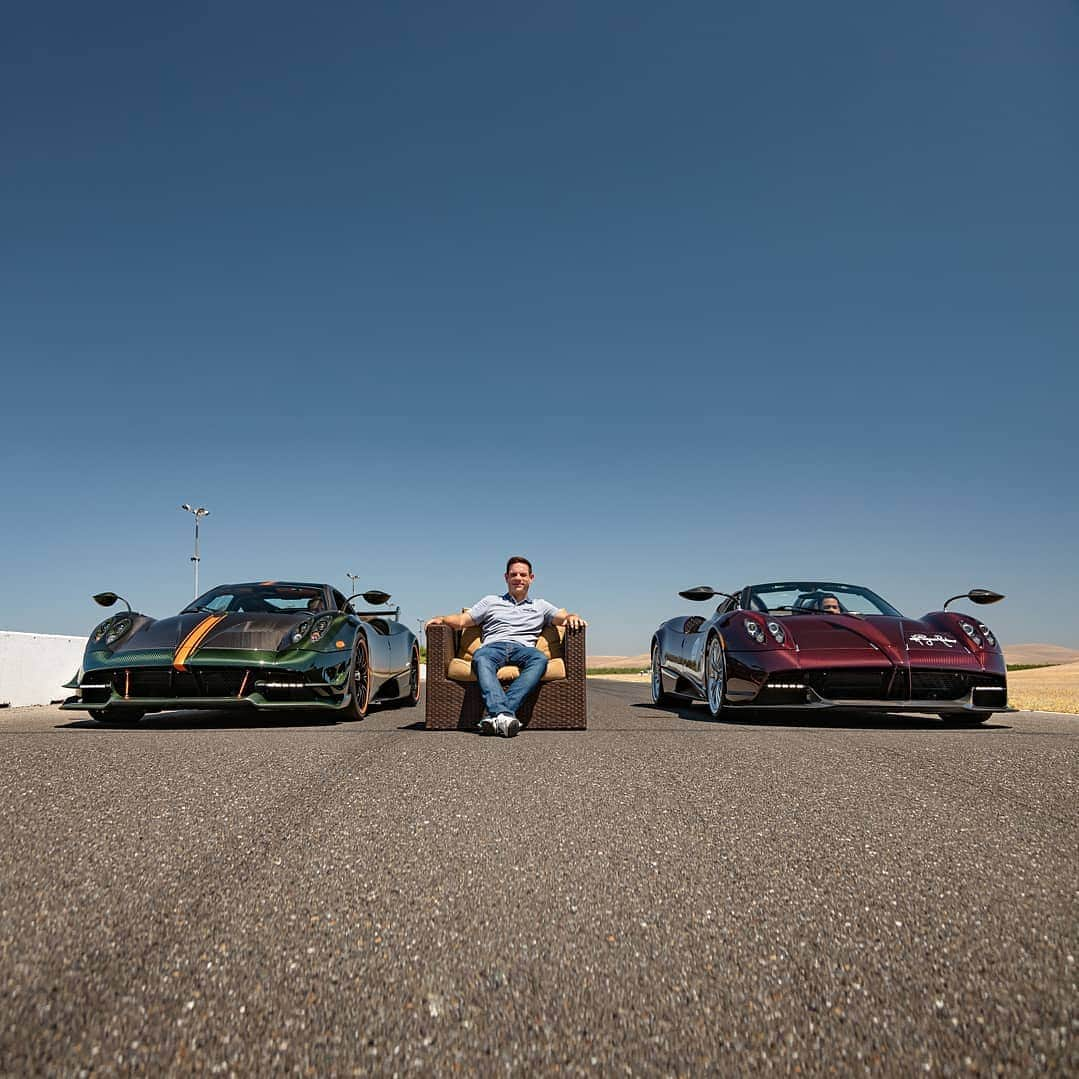 パガーニ・アウトモビリさんのインスタグラム写真 - (パガーニ・アウトモビリInstagram)「Two of the finest examples of Pagani's made-to-measure Hypercars featuring Top Gear America's Future Classic!   On the one hand, the Pagani Huayra BC in Verde Eden with exquisite orange accents tested by Motortrend; a powerful beast with 764 hp packed in just 1,218 kilos (2,685 lb) for the purest performing experience.   On the other, the Pagani Huayra Roadster in Rosso Vignola, a magnificent specimen of the hypercar inspired by the most rigorous research for beauty and lightness, led to making the first roadster lighter than its coupé variant. 764 hp packed in 1,280 kg (2,822 lb), a beastly yet charming beauty.  Stream the new episode of Top Gear America's Future Classics on the @MotorTrendApp!⁠⁠  @jethrobovingdon  ⁠⁠ #pagani #paganiautomobili #huayra #huayrabc #huayraroadster #TopGearAmerica #MotorTrend」2月7日 5時47分 - paganiautomobili