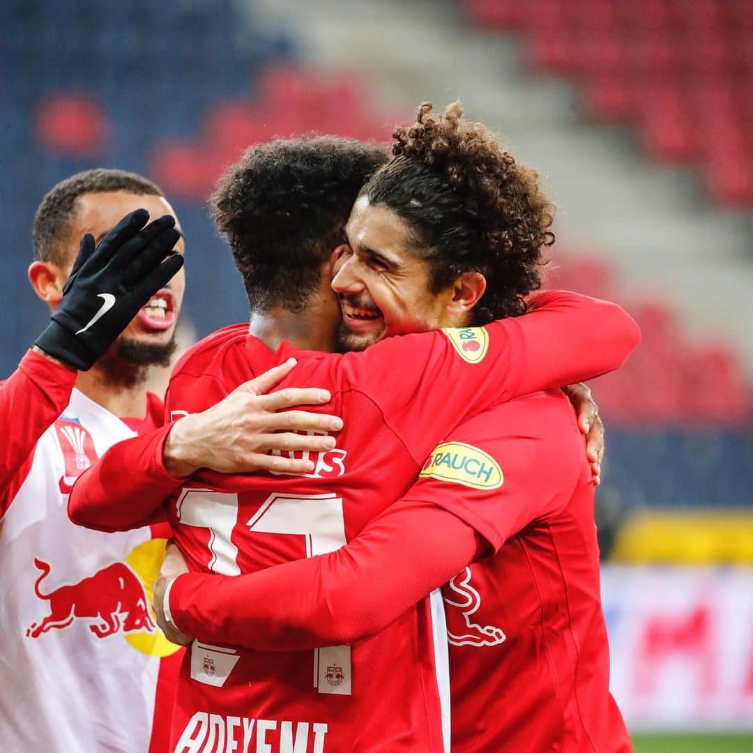 のインスタグラム：「Halbfinale wir kommen ✔️  Semifinal aí vamos nós ✔️ . . . #fcredbullsalzburg #öfbuniqacup #pumaultra #halbfinale #semifinal  @jasminwalterphoto 📸」