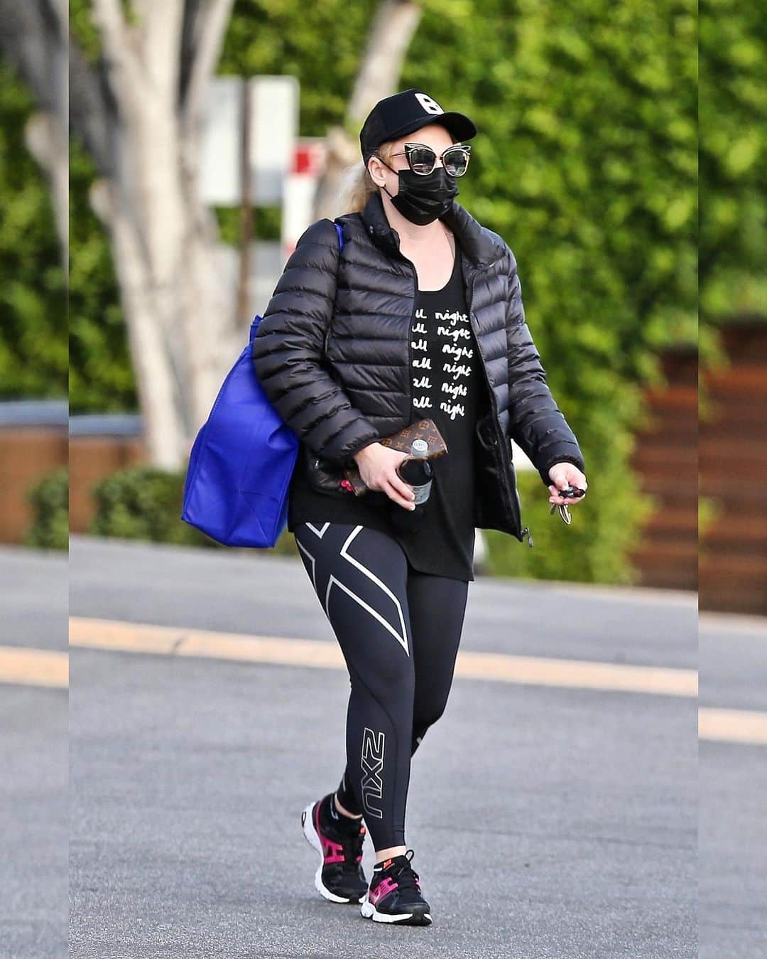 Just Jaredさんのインスタグラム写真 - (Just JaredInstagram)「Rebel Wilson masks up as she heads into a grocery store in LA after her afternoon hike #RebelWilson Photos: Backgrid」1月14日 14時45分 - justjared