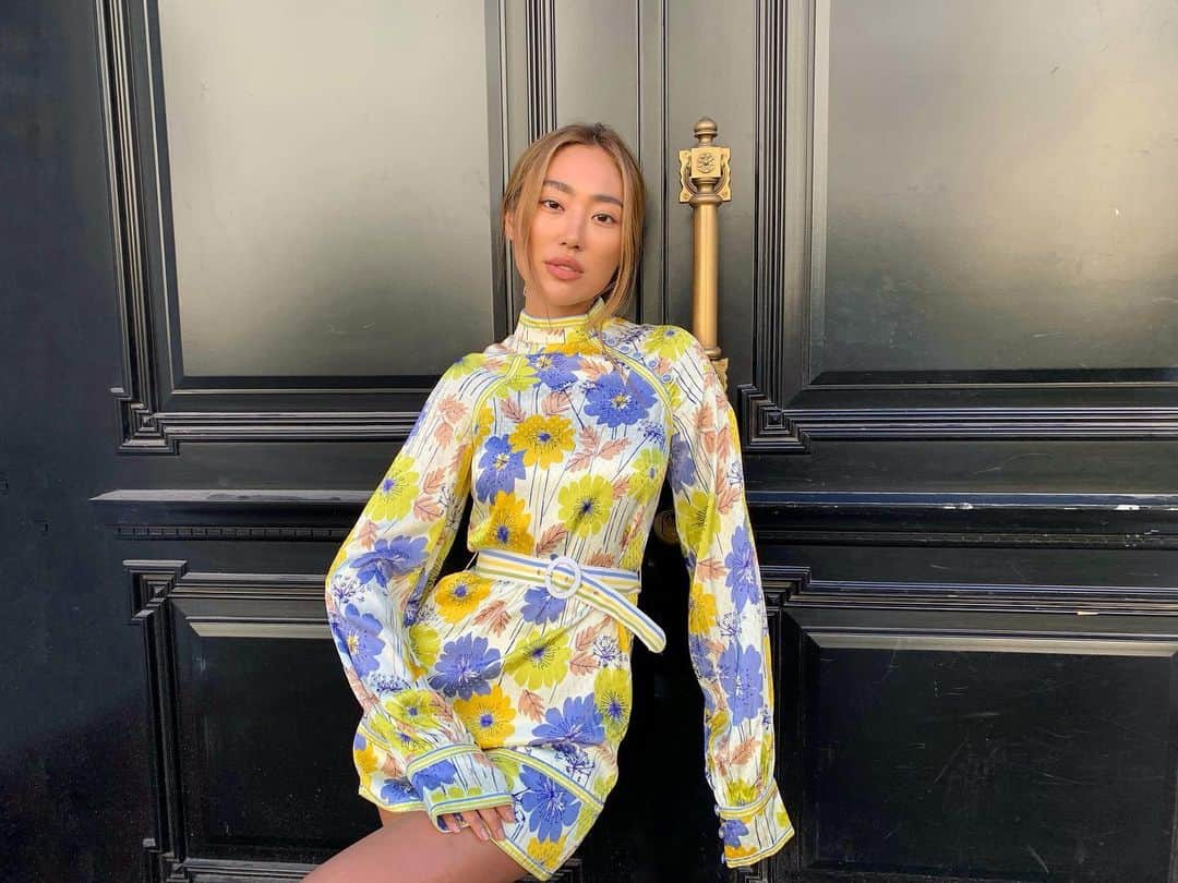 アリスマッコールのインスタグラム：「We’ve made our final markdowns, sale ends soon 💫 Don’t miss out. #aliceMcCALL」