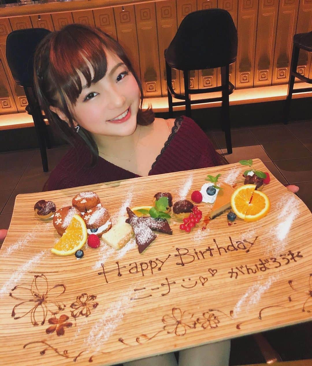 NI-NA（ニーナ）のインスタグラム：「. . メンバーからもお祝いしてもらいました🥺💓💓 みんなだいすきっ。 ニーナがんばります！！！ . . #誕生日 #バースデーガール #25歳 #お誕生日祝いありがとう  #birthday #birthdaygirl #japaneseidol #instalike #instagood #like4likes #like4follow #followｍe」