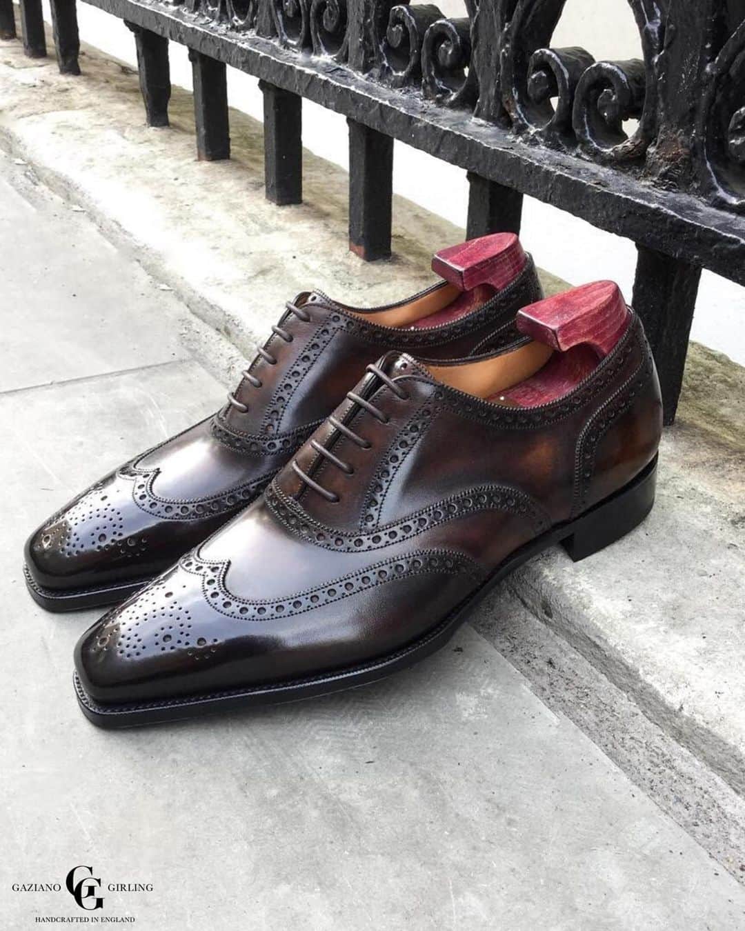 ガジアーノ&ガーリングのインスタグラム：「The Rothschild with a rich criollo patina on the TG73 last. Versatile and unique at the same time.」