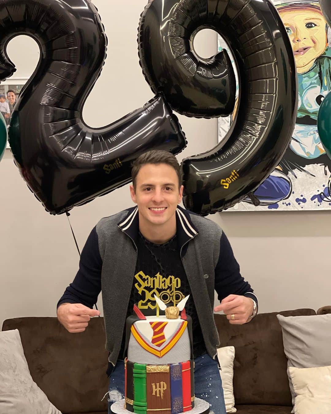 のインスタグラム：「Happy birthday to me!!! 2️⃣9️⃣ 🎉🎂🎉」