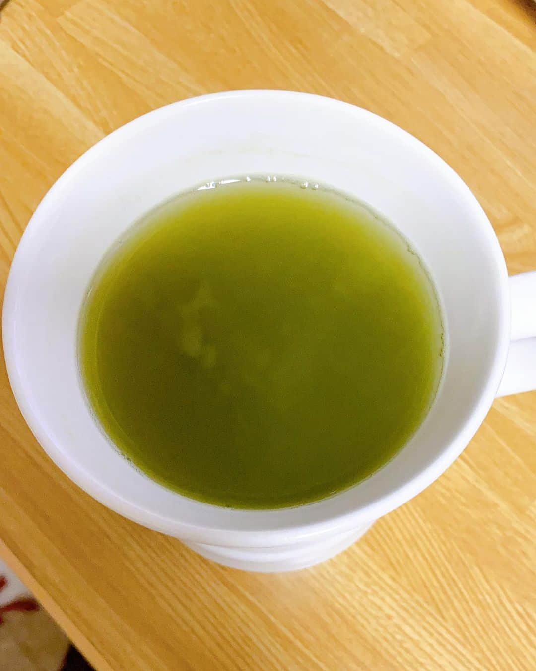 ヒカル（はやぶさ）さんのインスタグラム写真 - (ヒカル（はやぶさ）Instagram)「朝の一杯🍵 緑茶。 今日も一日よろしくお願いします。」1月14日 8時37分 - hayabusahikaru8823