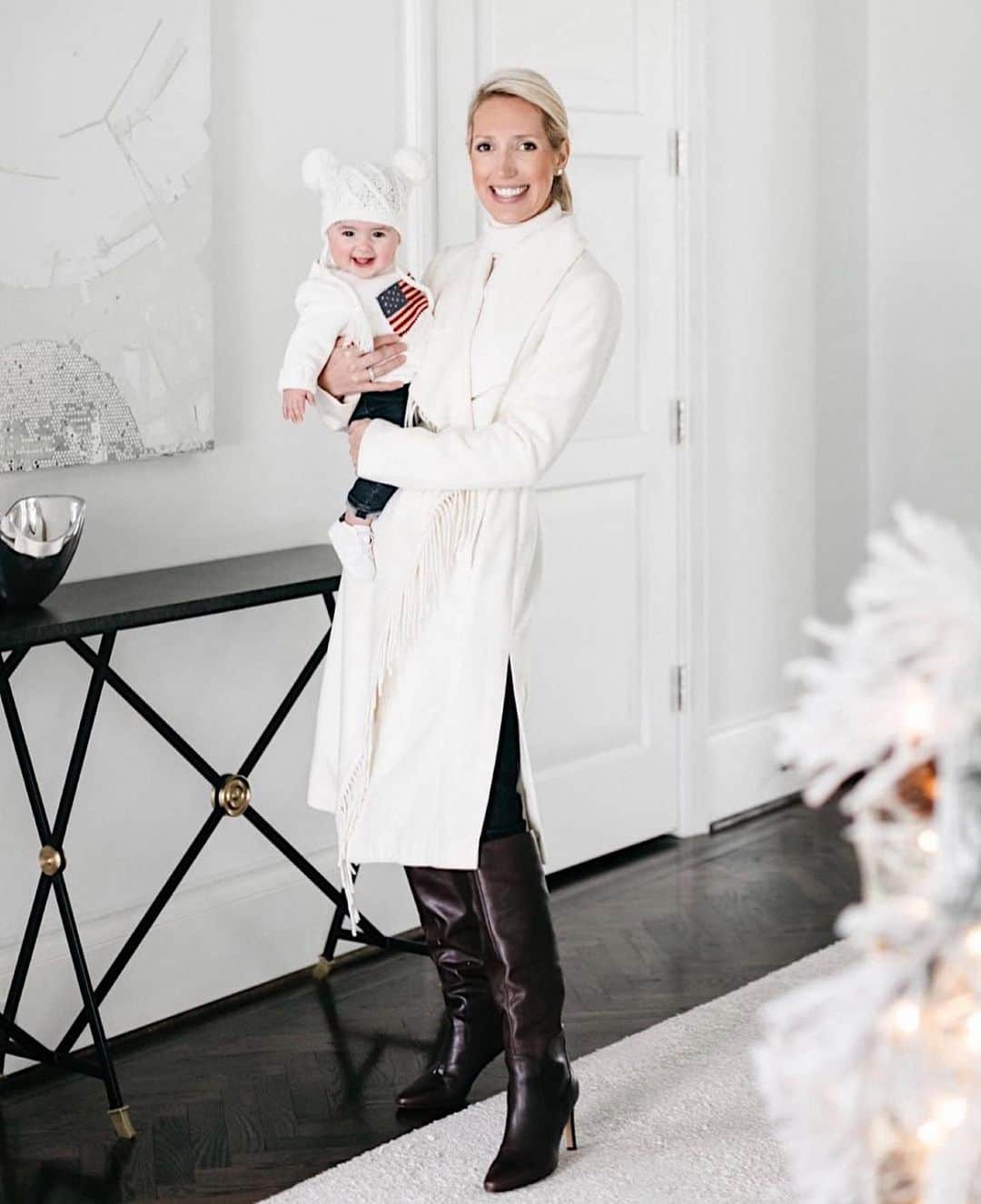 ミリーさんのインスタグラム写真 - (ミリーInstagram)「@krystalschlegel has a #MillyMoment in winter whites.」1月14日 9時09分 - milly