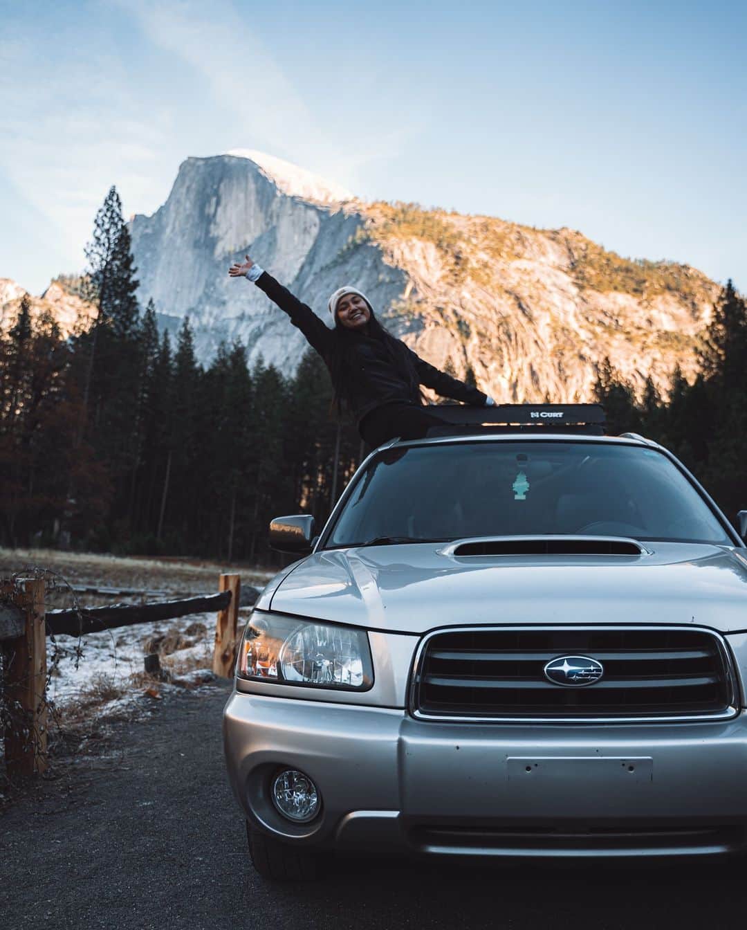 Subaru of Americaさんのインスタグラム写真 - (Subaru of AmericaInstagram)「🙌👋 hands up for #HumpDay⛰️. Tag us in your best #nationalpark mountain shots! (📸: @natetorino)」1月14日 9時11分 - subaru_usa