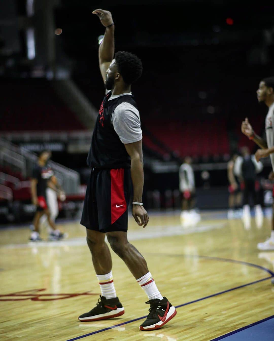 ヒューストン・ロケッツさんのインスタグラム写真 - (ヒューストン・ロケッツInstagram)「Building chemistry. 🚀」1月14日 9時17分 - houstonrockets