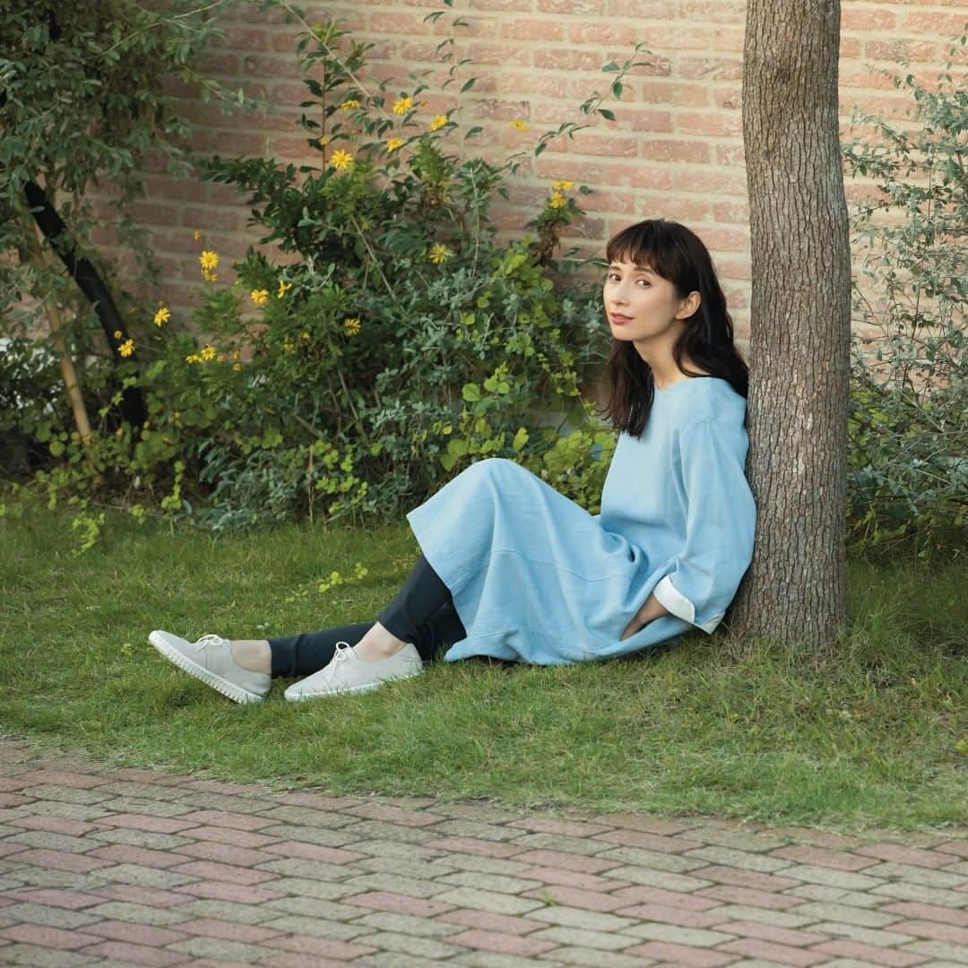 ASBee(アスビー)のインスタグラム：「【ヒールミー フラットレースアップシューズ】﻿ 遊び心のあるステッチ入りソールがアクセントのカジュアルシューズ。  フラットレースアップシューズ ¥3,900＋消費税 ﻿ #healme #asbee #shoes #flatshoes #newarrivals #instafashion ﻿ #ヒールミー #アスビー #シューズ #フラットシューズ #フラットレースアップシューズ #春シューズ #春カラー #春色 #新作 #大人カジュアル #カジュアルファッション #デイリーファッション #休日スタイル #きれいめカジュアル #デイリーユース #タウンユース #靴好き #あしもと倶楽部」