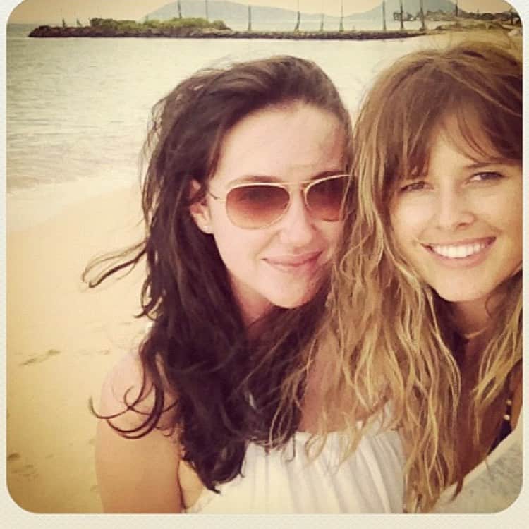 サラ・ライトさんのインスタグラム写真 - (サラ・ライトInstagram)「Happy birthday to my partner in crime. I miss you. Your hugs. Our coffee breaks. Working through lunch. Office strategy sessions.. and endless time on the floor with the kids. I love that our babies get to grow up together. I love that when I call you and say I might be in labor I find you sitting outside my door moments later. I love that we created something meaningful and beautiful together in @baeobaby - You always show up. You always show me so much love. I am forever grateful for you.  @annaaschafer love you!! (Also the first two videos were when we had no idea how to do stories and we were trying to video for @baeobaby 😂) and the last video makes me so happy.」1月14日 10時41分 - swrightolsen