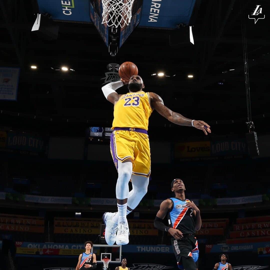 Los Angeles Lakersさんのインスタグラム写真 - (Los Angeles LakersInstagram)「Dunkman ✈️   (📺: @spectrumsportsnet)」1月14日 10時46分 - lakers
