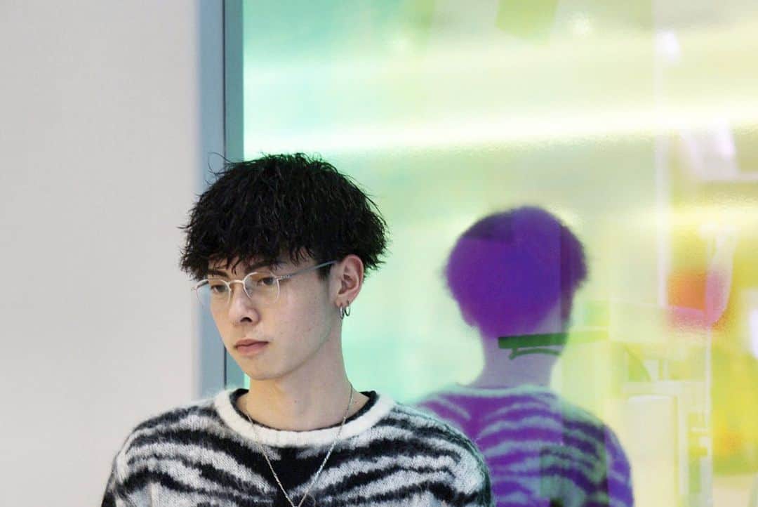 MYKITA SHOP TOKYOのインスタグラム：「KOKI’S PICK: Shop OsakaのスタッフKOKIが選ぶフレームは、クラシックなボストン型のGUNNAR Shiny Silverです。 A sales associate of Shop Osaka, Koki chose the classic panto shape “GUNNAR” Shiny Silver.   — #MYKITA #mykitashoposaka  #mykitashopsjapanstaff」