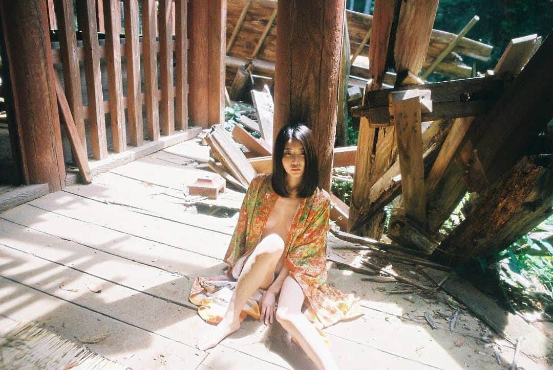 七菜乃さんのインスタグラム写真 - (七菜乃Instagram)「#photo  #photo_japan  #portrait  #portraitphotography #撮影 #摄影 #nude #ヌード撮影会 #廃墟 #japan  #japanesegirl  #japaneseculture   photo @kiyoshi2009」1月14日 11時16分 - nananano.nano