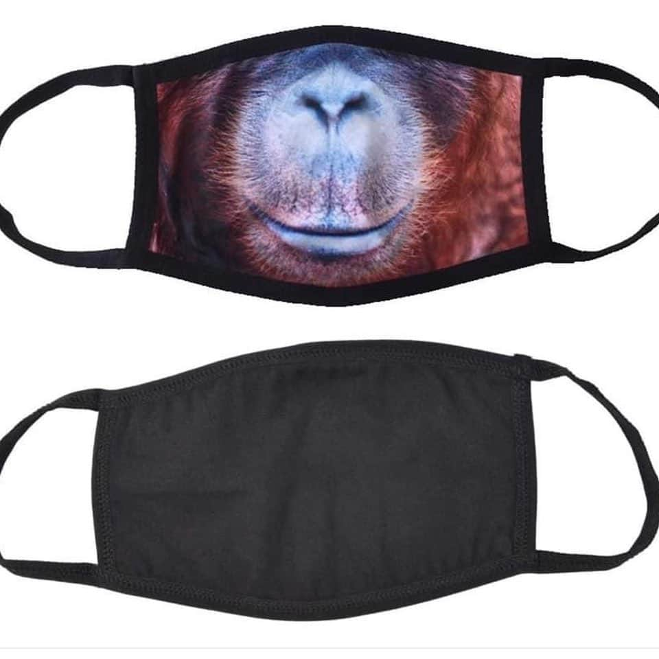 OFI Australiaさんのインスタグラム写真 - (OFI AustraliaInstagram)「Order your orangutan reusable, washable cloth face mask … available in our website shop! 😷 Protect yourself and others while helping to save orangutans by supporting our crucial work! Our 3-ply reversible cloth face mask has an orangutan design on one side and is plain black on the other. The mask cost of $10 each includes postage WITHIN AUSTRALIA ONLY.  For more info or to place an order within Australia go the Shop on our website. The link is in our bio. #facemask #orangutanmerchandise #covidsafe #covid_19  ____________________________________ PLEASE NOTE – If you are OVERSEAS (not in Australia) and would like to purchase our face mask/s please email info@ofiaustralia.com with your address and the number of masks you would like to purchase and we will advise you of the international postage cost BEFORE you place your order.  ______________________________ 🦧 OFIA President: Kobe Steele kobe@ofiaustralia.com  OFIA Patron: Dr Birute Galdikas @drbirute @orangutanfoundationintl @orangutan.canada www.orangutanfoundation.org.au 🦧 🧡 🦧」1月14日 11時29分 - ofi_australia