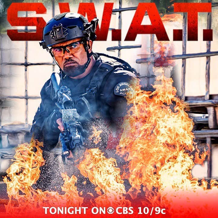 シェマー・ムーアさんのインスタグラム写真 - (シェマー・ムーアInstagram)「Get ready for an explosive episode of @swatcbs to set the tone for the rest of season 4!!! 🔥🔥 Let’s go!!! 👊🏽💪🏽 #swat  10/9c TONIGHT」1月14日 11時36分 - shemarfmoore
