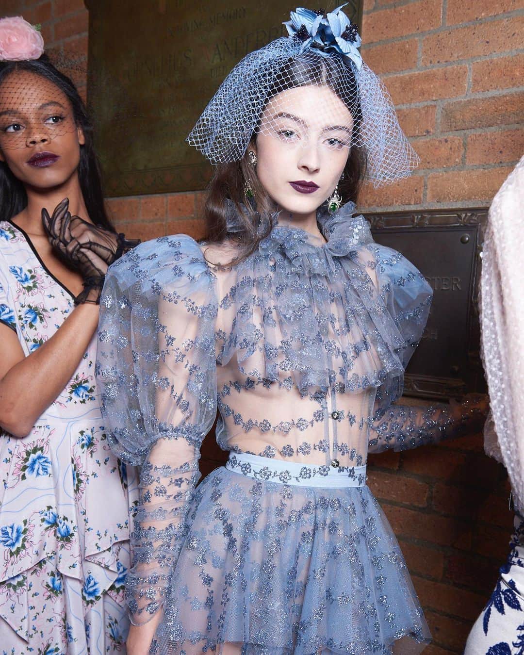 のインスタグラム：「@hunkybunky_  and @nikepn backstage at the FW20 show (ph: @gregbackstage). Now in stores. @mytheresa.com @netaporter #rodarte」