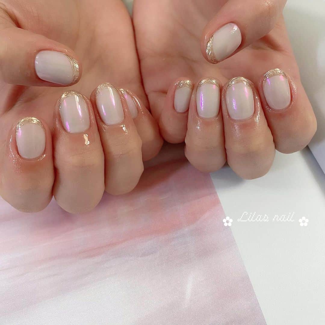 makoのインスタグラム：「* つやつや〜♡ ありがとうございました🌷 #girlynail #ガーリーネイル #ミラーネイル #glitternail #젤네일 #젤네일아트 #젤네일전문 #フレンチガーリー  #ギンガムチェック #ギンガムチェックネイル #オーダーチップ #ブライダルネイル #ワイヤーネイル  #セルフネイル #스누피네일아트 #左右非対称ネイル #ちょうちょネイル #蝶々ネイル #ヴィンテージネイル #水滴ネイル #オーロラネイル #フレンチネイル #冬ネイル #マットネイル #韓国ネイル」