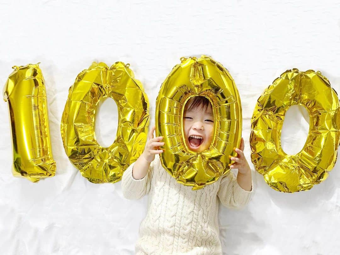 ᴋᴀɴᴀᴋöさんのインスタグラム写真 - (ᴋᴀɴᴀᴋöInstagram)「Happy 1000-day Birthday👑  今日で、れんが産まれて 生後1000日🎂✨ おしゃべりも上手になってきて、毎日👶🏻と 会話が 出来ちゃうのが 嬉しい＆楽しい🥰✨ * 生後100日と比べてみたよ🎈大きくなったね🥺💕 * #生後1000日#1000days#2歳8ヶ月#成長記録」1月14日 12時50分 - kanakokko_34_