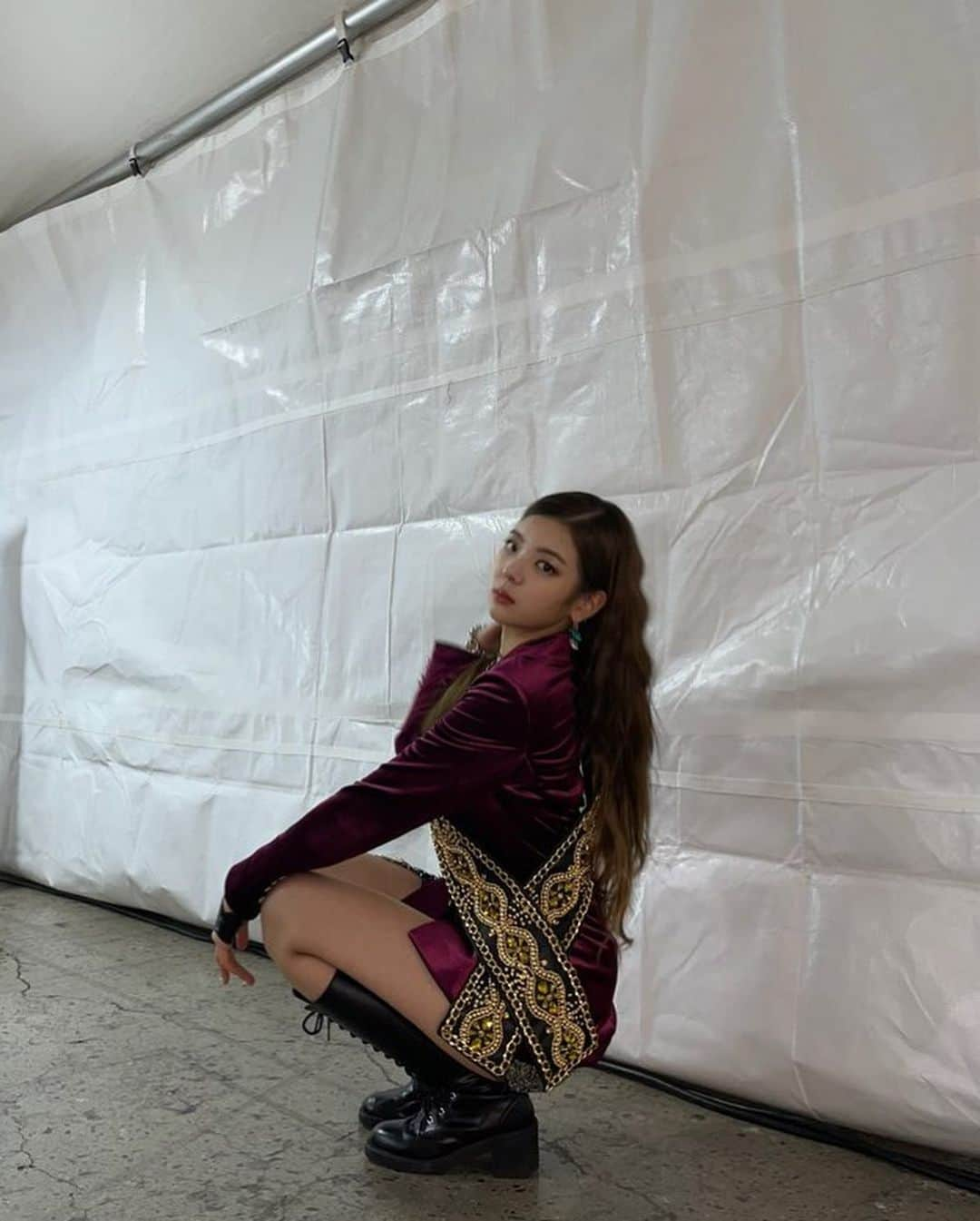 ITZYさんのインスタグラム写真 - (ITZYInstagram)「Hope you liked it🖤」1月14日 13時09分 - itzy.all.in.us