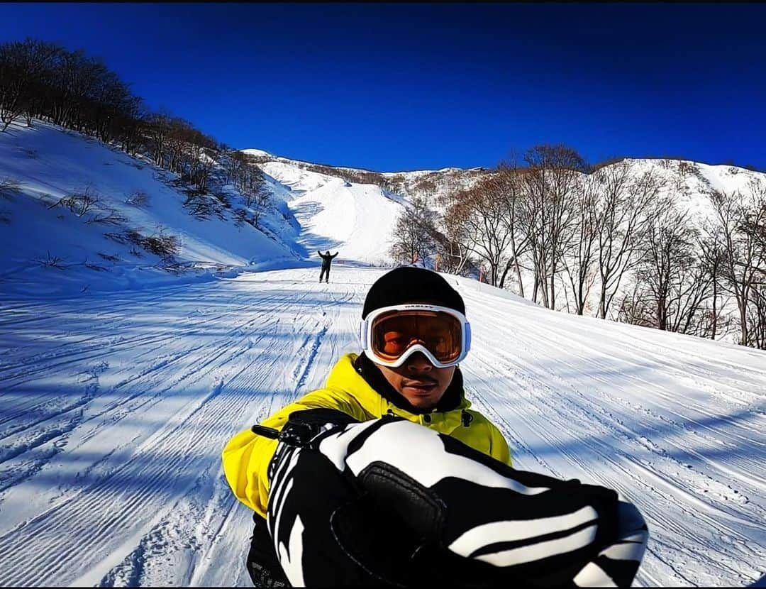 DJ HALさんのインスタグラム写真 - (DJ HALInstagram)「Ski 🎿 @lottearairesort 🎿 Snow #lastyear  #lottearairesort」1月14日 13時22分 - djhal