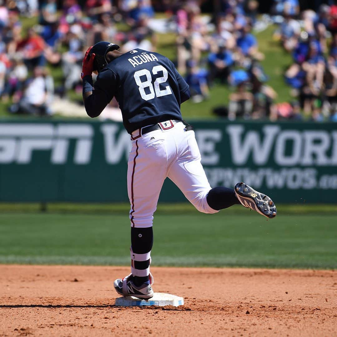 MLBさんのインスタグラム写真 - (MLBInstagram)「Those first Spring Training numbers. 👀 #TBT」1月15日 0時48分 - mlb