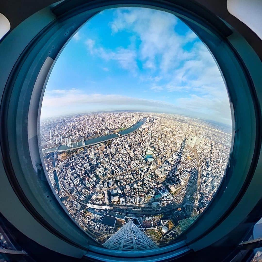Official RICOH THETAさんのインスタグラム写真 - (Official RICOH THETAInstagram)「Get a 360-degree bird's eye view of your city with the RICOH THETA cameras! We love this aerial shot from the observation deck at the Tokyo Skytree taken by @osonoe 📸 . . . . . #ricohusa #ricoh #ricohimaging #theta360 #lifein360 #360camera #360view #camera #cameratips #cameralover #photographylovers #photographer #photooftheday #winterphotography #cityphoto #cityscape #aerialphoto #aerialshot #citylights #citylife #tokyo #tokyophotography #tokyophotos #tokyoskytree #japan #japanphotography #japanphotos」1月15日 0時45分 - theta360official