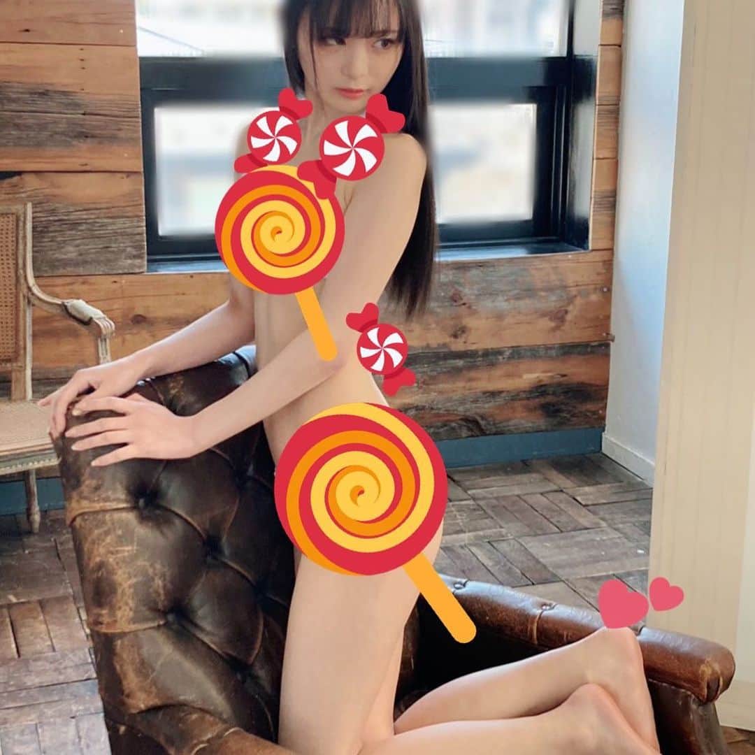 のインスタグラム：「#BUBKA さん3月号 1月29日発売 ななのグラビア載せて頂いてます😊 よろしくお願いします~!!!  （まだ衣装内緒だから隠してるよんどんなの着てるか予想してみてね♪）  #グラビア #アイドル #水着」